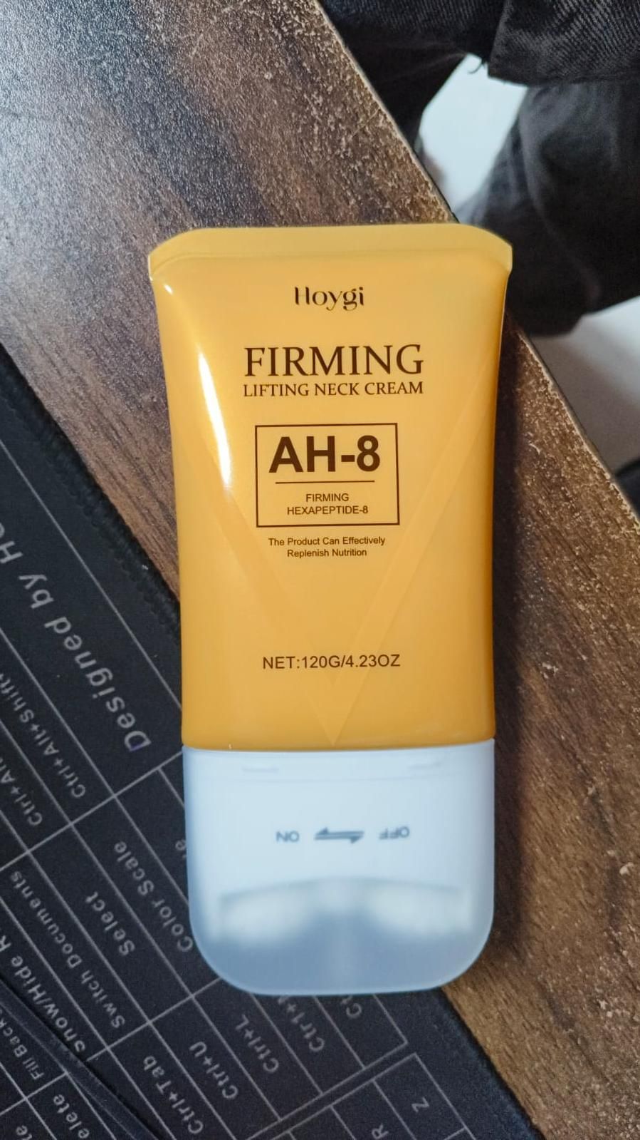 Firming Neck Cream with Roller Moisturizing Tightening Lotion Jawline Double Chin Lifting Massage Anti Aging Neck Skin Care